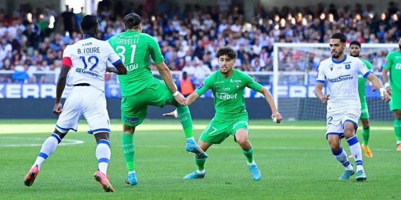 Các cầu thủ chủ chốt trước trận đấu giữa Auxerre và St Etienne